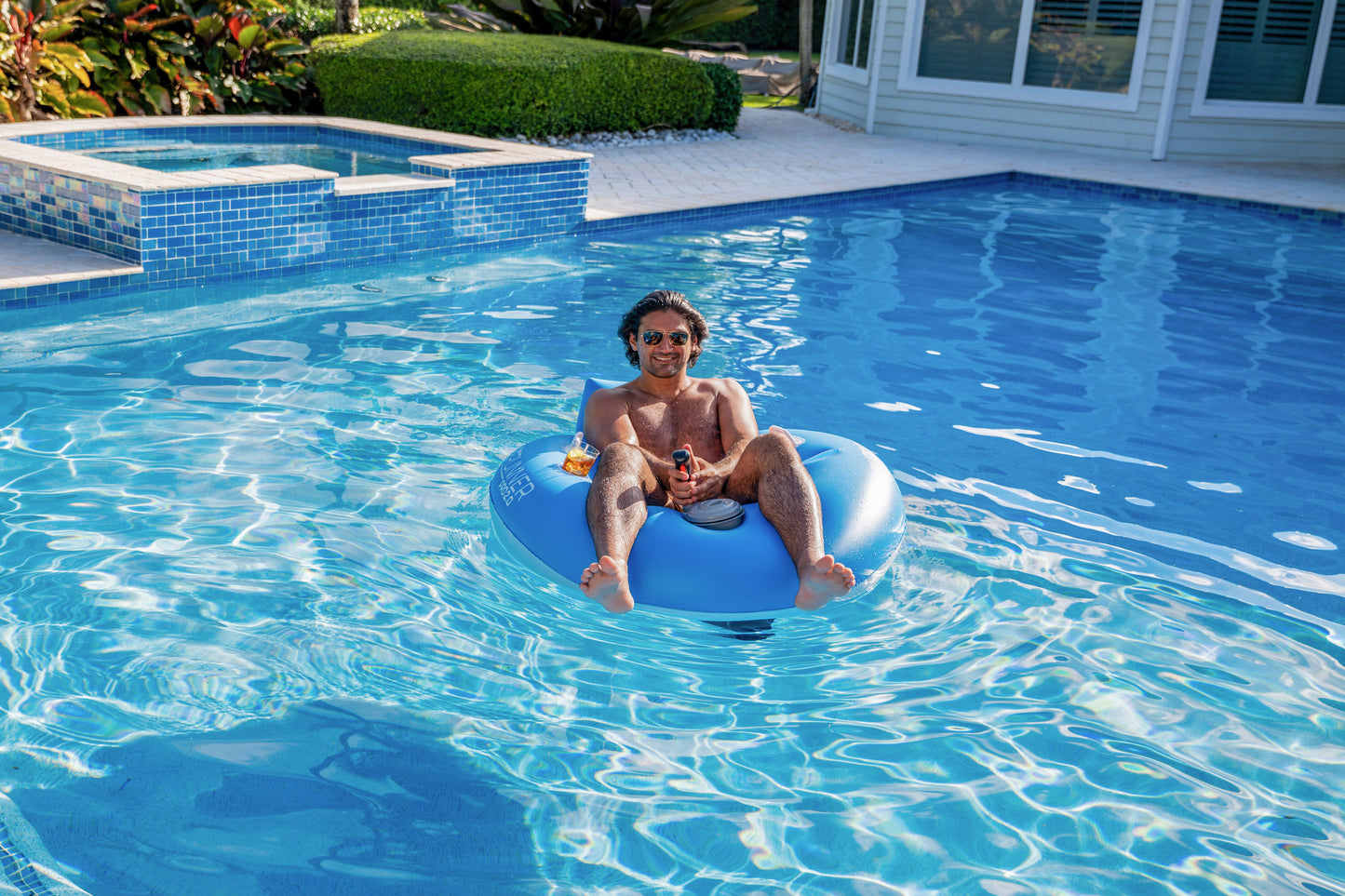 Tube Runner Pro 2.0 12V Motorized Pool Tube
