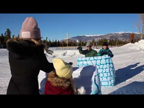 SnowCandy Inflatable Snow Bunker