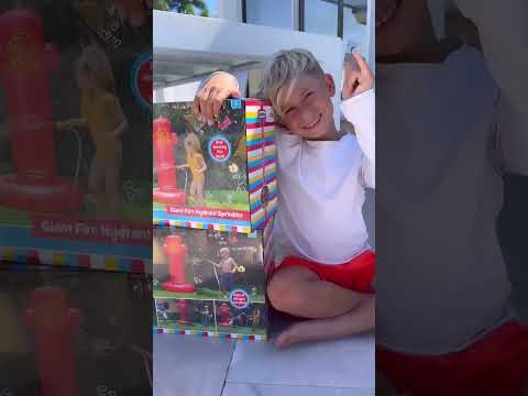 Little Tikes Giant Fire Hydrant Inflatable Water Sprinkler