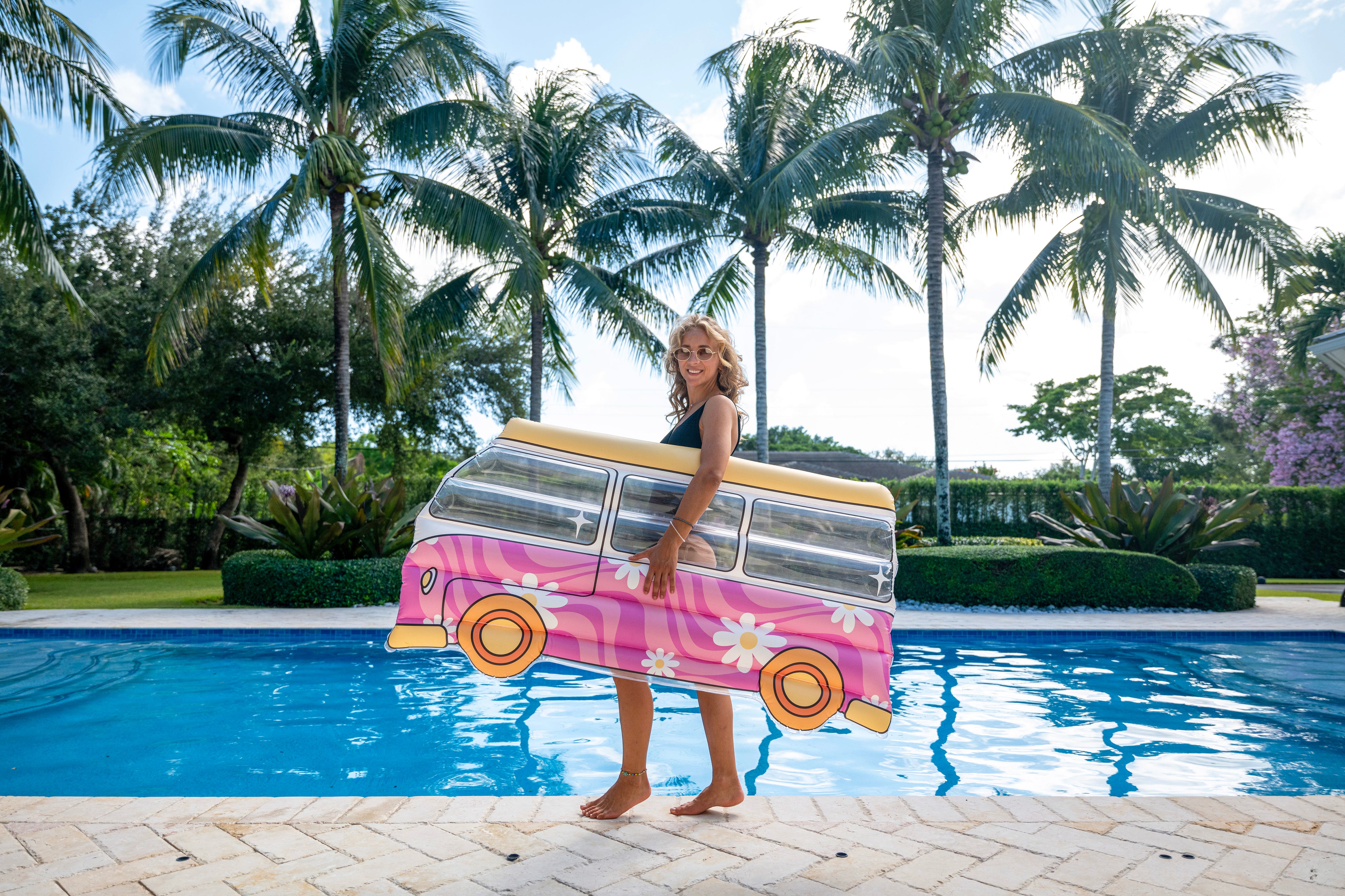 Retro Van Deluxe Inflatable 60" Raft