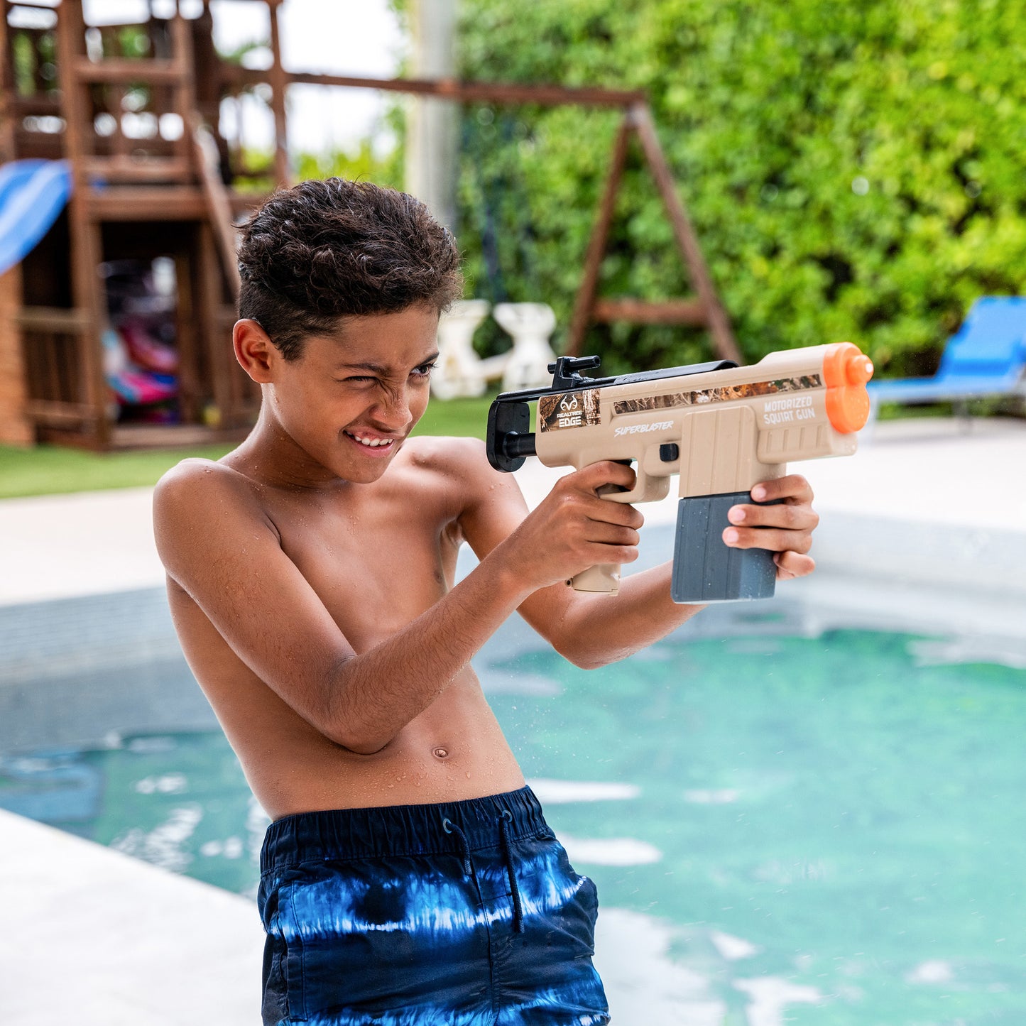 Realtree Edge SuperBlaster; Motorized Water Gun