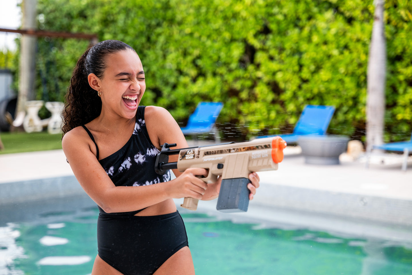 Realtree Edge SuperBlaster; Motorized Water Gun