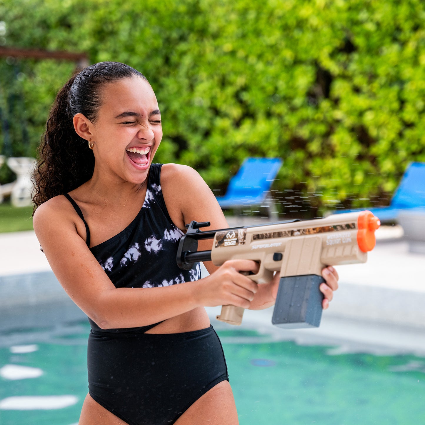 Realtree Edge SuperBlaster; Motorized Water Gun