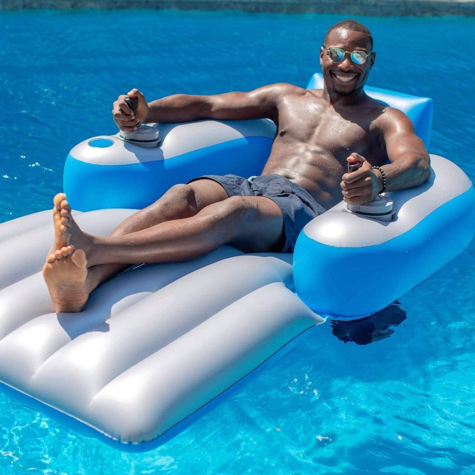 Splash Runner Motorized Inflatable Pool Tube 2.5 PoolCandy